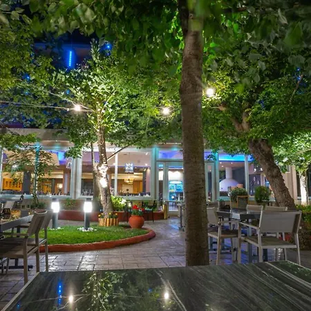 Pantelidis & 3* 普托莱迈达