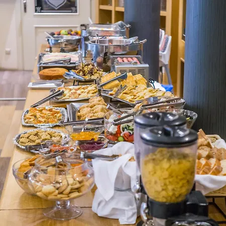 酒店 Pantelidis & 普托莱迈达