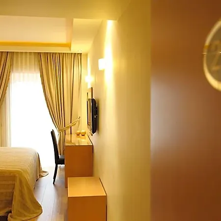 Pantelidis & Hotel 3*